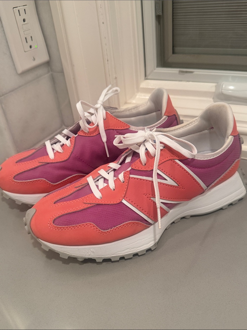 New Balance Women’s 327 "Vintage Rose" Sneakers Size 10